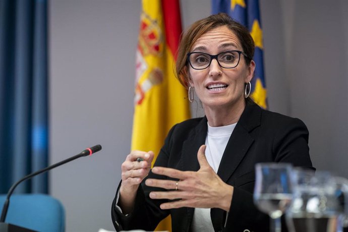 La ministra de Sanidad, Mónica García, 