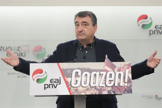 Archivo - El portavoz del PNV en el Congreso de los Diputados, Aitor  Esteban