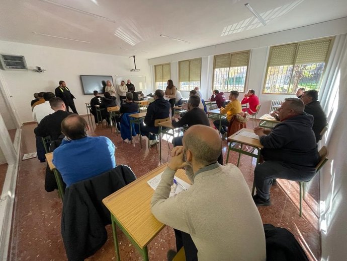 Imagen de los exámenes para la obtención de los permisos para conducir taxis.