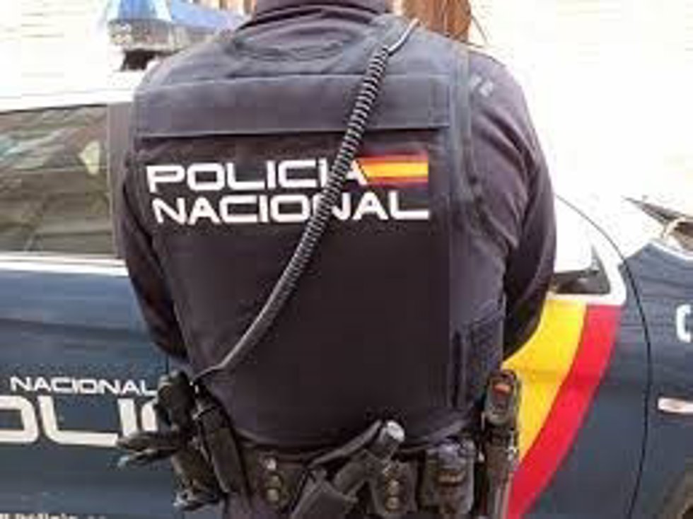 Archivo - Trib.- Petición de 4,5 años para un varón acusado de traficar en su piso de la calle Constitución de Valladolid
