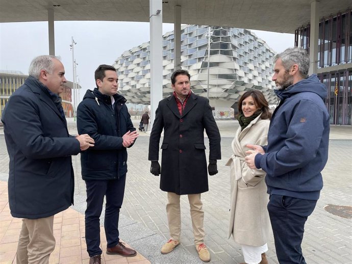 El portavoz del PP en la DPZ, Pablo Blanquet, con otros diputados provinciales de este partido.