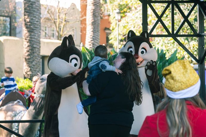 El Ayuntamiento de La Laguna ha inaugurado el Parque Ilusión Ciudad de La Laguna, el cual estará disponible hasta el próximo 5 de enero en el céntrico parque de la Constitución.