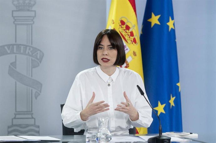 La ministra de Ciencia, Innovación y Universidades, Diana Morant, durante una rueda de prensa posterior a la reunión del Consejo de Ministros, en el Palacio de la Moncloa, a 12 de diciembre de 2023, en Madrid (España).