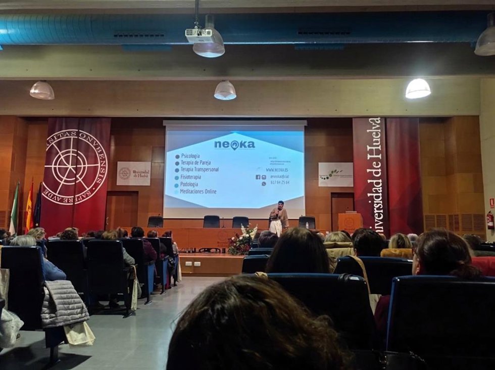 Ayuntamientos del Condado de Huelva celebran el encuentro comarcal 'Mujeres y Bienestar' en la UHU.