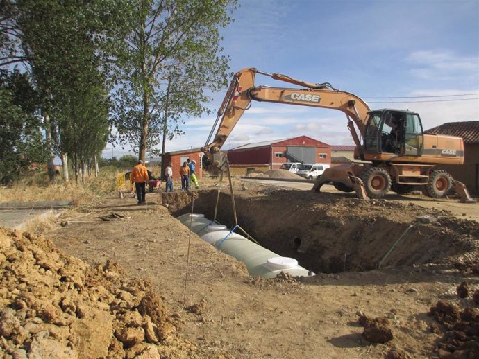 Archivo - Admitidas 11 solicitudes para actuaciones en materia de abastecimiento de agua en la provincia de Palencia