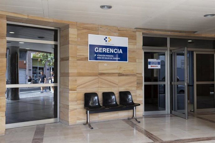 La Gerencia de Atención Primaria de Tenerife ha procedido al cierre preventivo del Centro de Salud La Laguna-Universidad, en el municipio de La Laguna, tras detectarse este martes por la tarde un posible movimiento del asentamiento del edificio