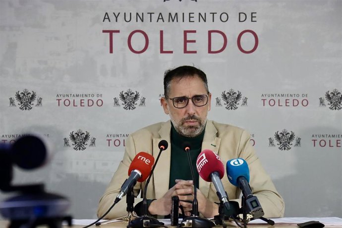 El concejal Iñaki Jiménez durante la rueda de prensa.