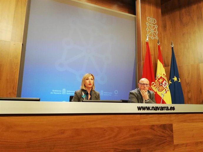 La portavoz del Gobierno de Navarra, Amparo López, y el consejero de Educación, Carlos Gimeno.