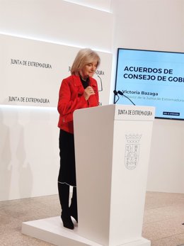 Archivo - La portavoz de la Junta de Extremadura, Victoria Bazaga, en una foto de archivo