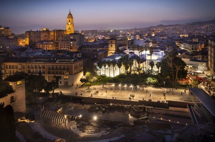 Archivo - Vista del entorno en el que se encuentra el Museo PIcasso Málaga, próximo al Teatro Romano, la Alcazaba y el Palacio de la Aduana.