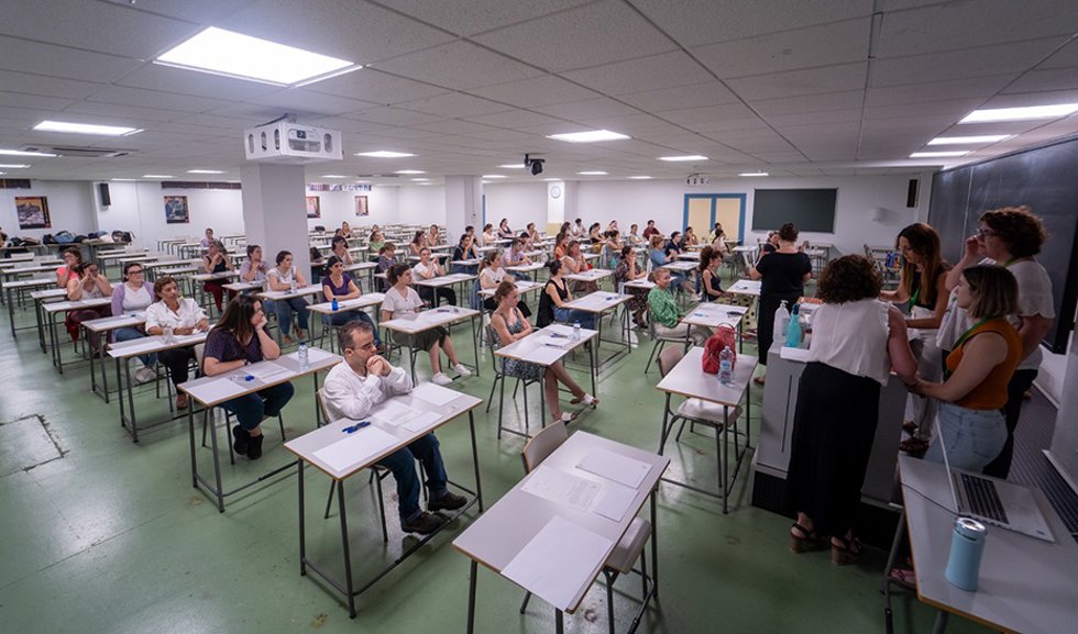 Opositores a la Administración General de la Junta de Andalucía, en un aula.