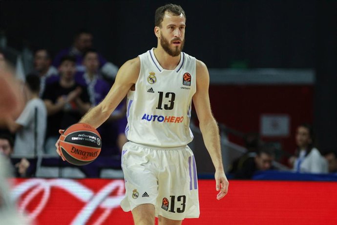 Archivo - El base Sergio Rodríguez durante un partido con el Real Madrid