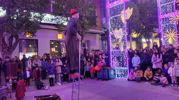 El espectáculo 'Callejeando' abrió el festival.