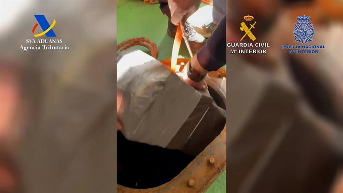 Intervenidos 2.000 kilos de cocaína oculta en el tanque de un buque enEl puerto de Santa Cruz de Tenerife