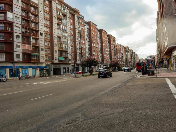 Archivo - Avenida de Navarra de Zaragoza.