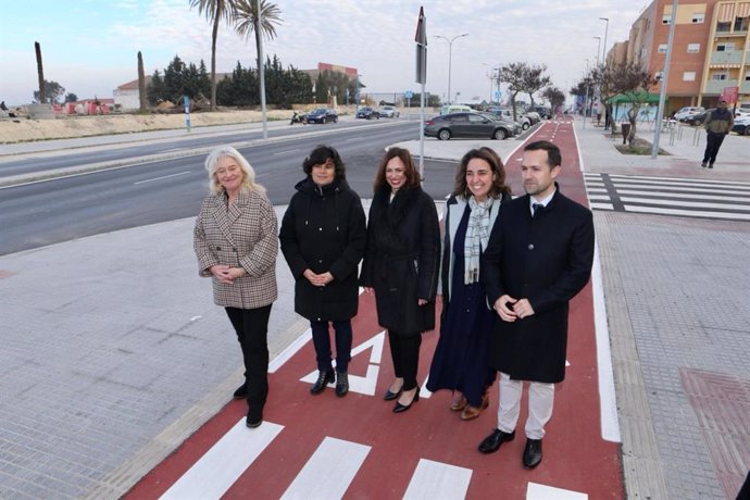 Rocío Díaz inaugura el desdoble de la carretera de acceso a Sanlúcar desde Chipiona .