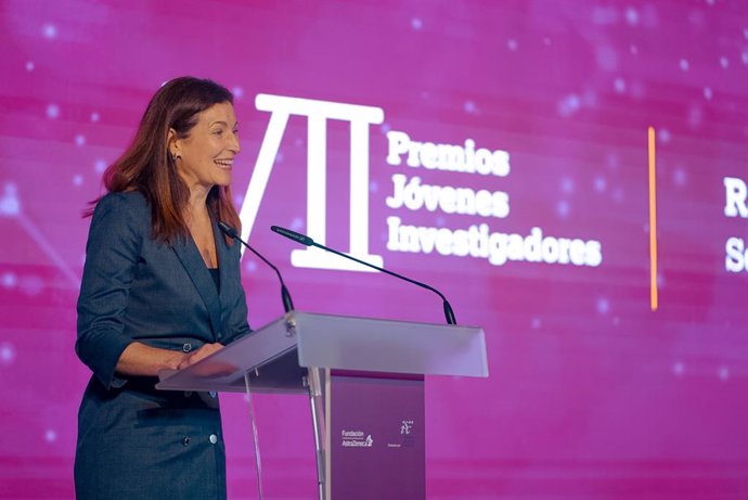 Archivo - La secretaria de investigación en el Ministerio de Ciencia e Investigación, Raquel Yotti, interviene durante el acto de entrega de los VII Premios Jóvenes Investigadores, en el Espacio Larra, a 26 de octubre de 2023, en Madrid (España). Organiza