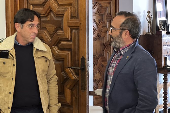 Reunión Presidente Diputación De Cáceres Con Kiko León, Presidente Gimnastrada De Extremadura