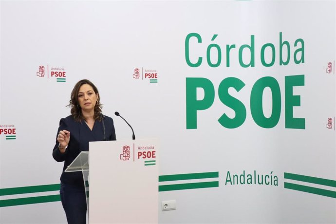 La portavoz socialista de Fomento en el Parlamento de Andalucía, Isabel Ambrosio.