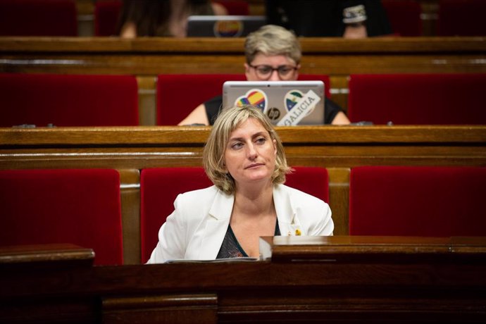 Archivo - La exconsellera de Salut de la Generalitat, Alba Vergés, durante una sesión plenaria 