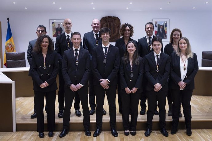 Foto de familia de los nuevos miembros del comú de Andorra la Vella