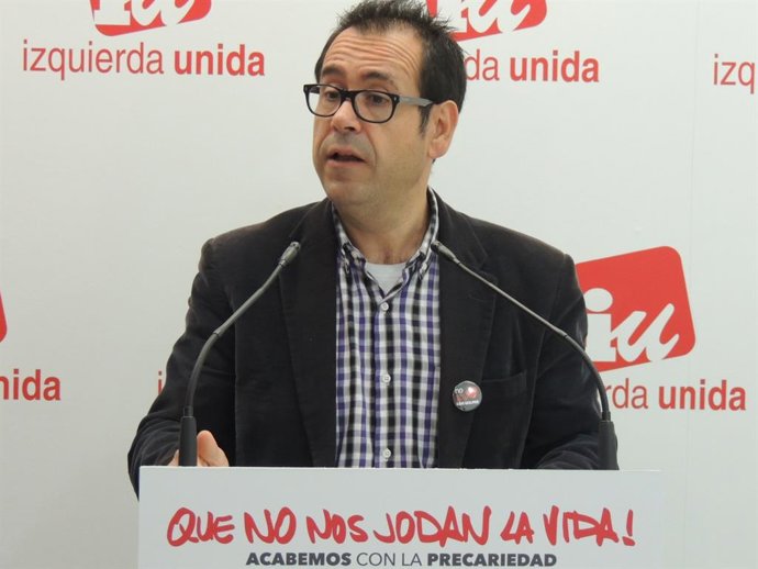 Archivo - El coordinador regional de IU, Juan Ramón Crespo, en imagen de archivo