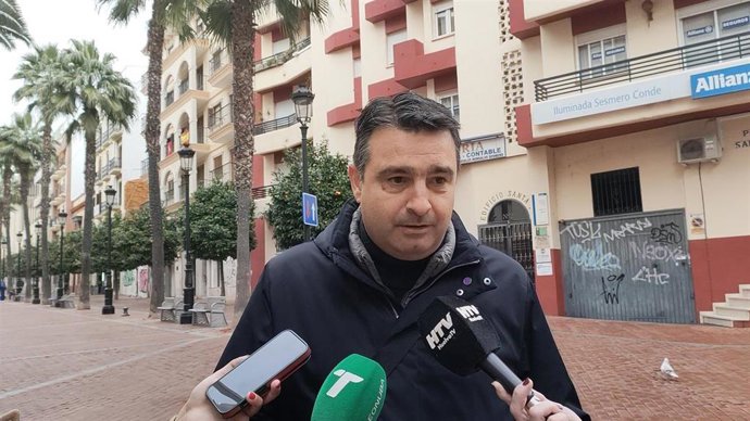 El secretario de Relaciones Institucionales de la Ejecutiva Provincial del PSOE y senador, Amaro Huelva.