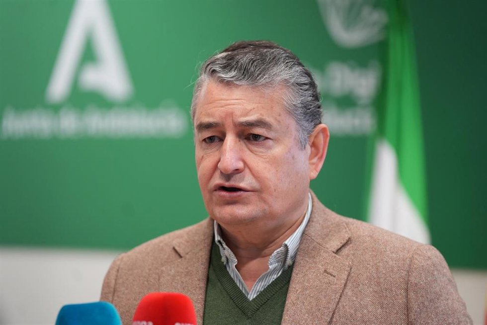 El consejero de la Presidencia, Interior, Diálogo Social y Simplificación Administrativa, Antonio Sanz