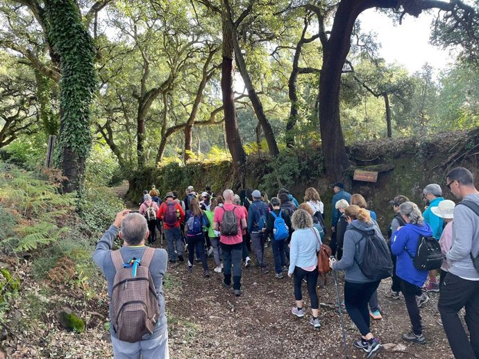 Un total de seis municipios participan en el programa de senderismo de Diputación de Huelva para difundir el patrimonio.