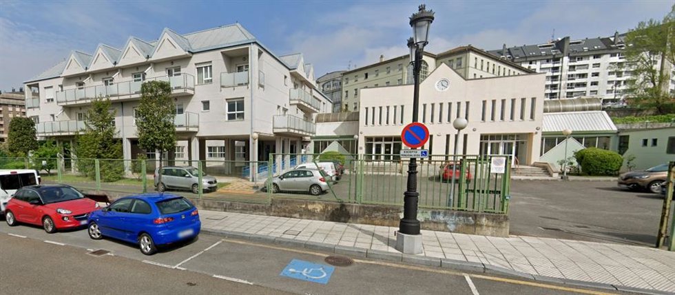 Edificio del antiguo Materno Infantil en Oviedo