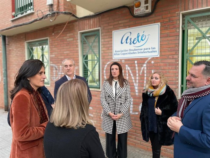 La asociación Areté ya presta servicio en un local alquilado por la Junta de Andalucía en Huelva.