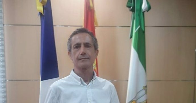 El portavoz del Grupo Municipal Socialista en el Ayuntamiento de Aljaraque (Huelva).