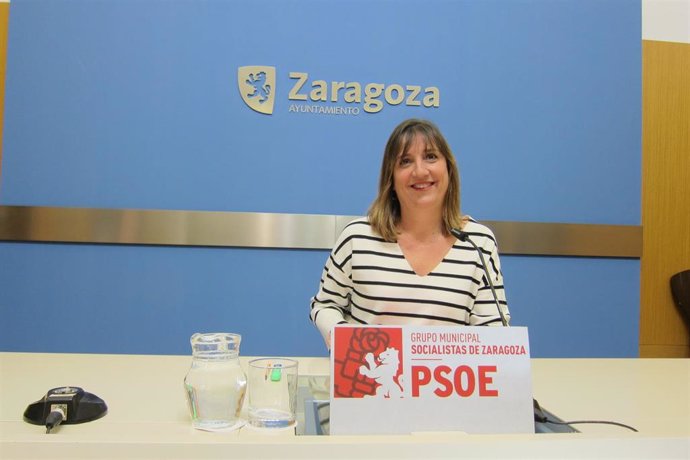 Archivo - La portavoz del PSOE en el Ayuntamiento de Zaragoza, Lola Ranera.