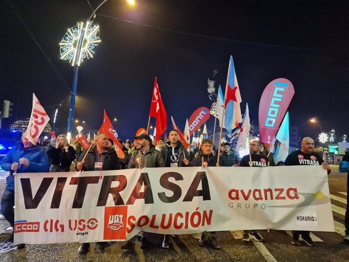 Trabajadores de Vitrasa en la manifestación de este viernes, día 29 de diciembre de 2023.