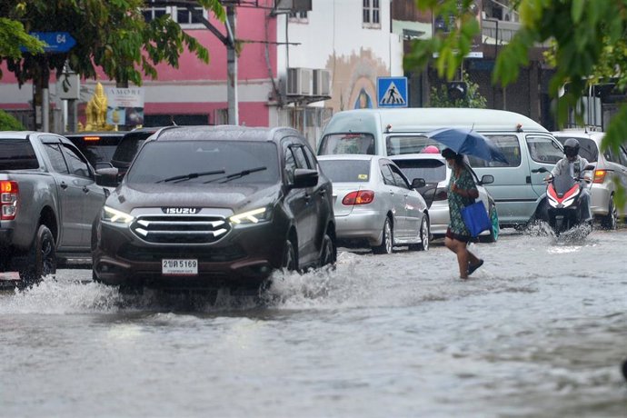 Archivo - Inundaciones por fuertes lluvias en Bangkok, Tailandia, imagen de archivo.