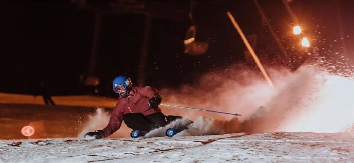 Esquí nocturno en Sierra Nevada, en imagen de archivo