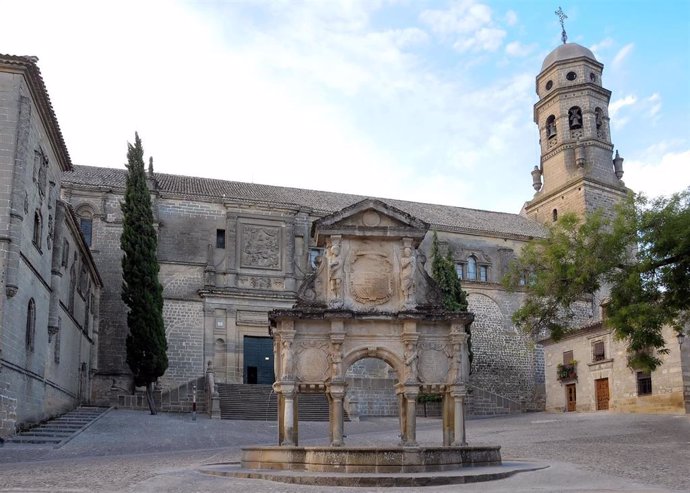 Archivo - Entorno monumental de Baeza (Jaén).