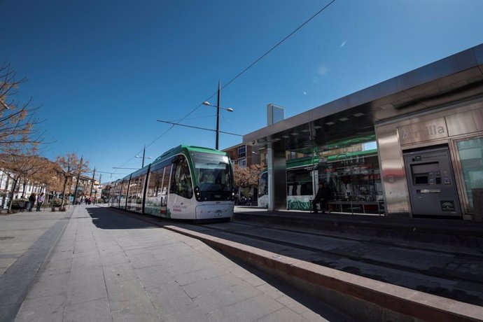 Archivo - Granada.- La Junta licita el último contrato para completar la prolongación sur del metro 