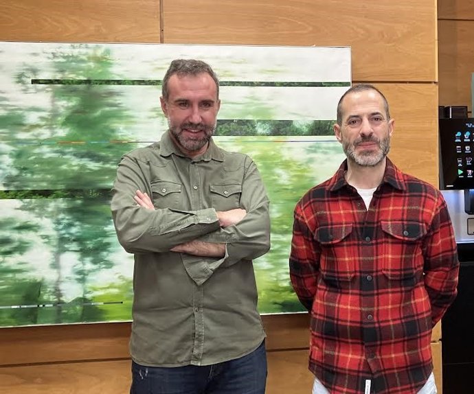 Angel García, a la derecha