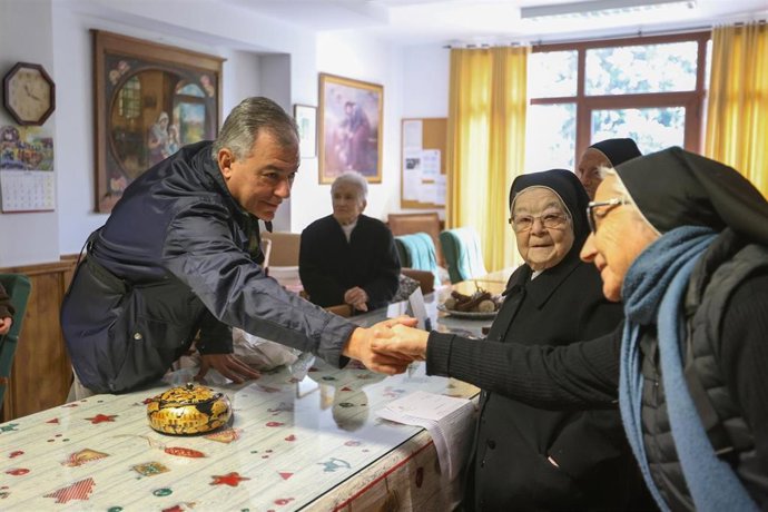 El alcalde José Luis Sanz visita el Convento de Santa Isabel.