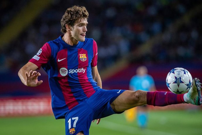 Archivo - Marcos Alonso of FC Barcelona in action during the UEFA Champions League, Group H, football match played between FC Barcelona and Shakhtar Donetsk at Estadio Olimpico de Montjuic on October 25, 2023, in Barcelona, Spain.