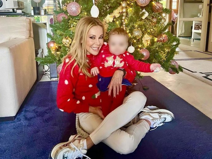 Ana Obregón y su nieta Anita