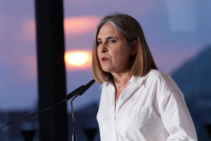 Archivo - La parlamentaria de EH Bildu Nerea Kortajarena.