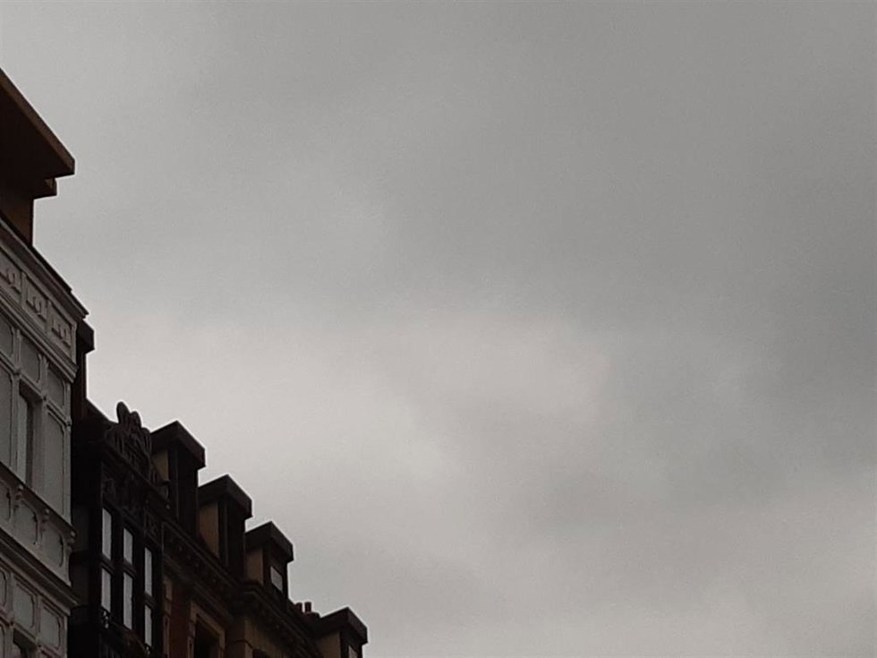 Archivo - Cielo cubierto en Bilbao.