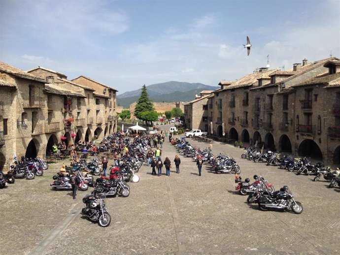 Aínsa (Huesca) será parada del evento BMW Motorrad PuntApunta 2024 el mes de mayo