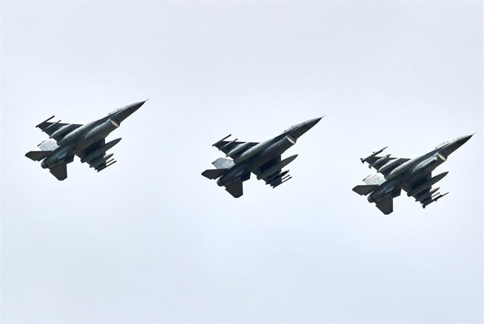 Archivo - Aviones de combate F-16, en una imagen de archivo.