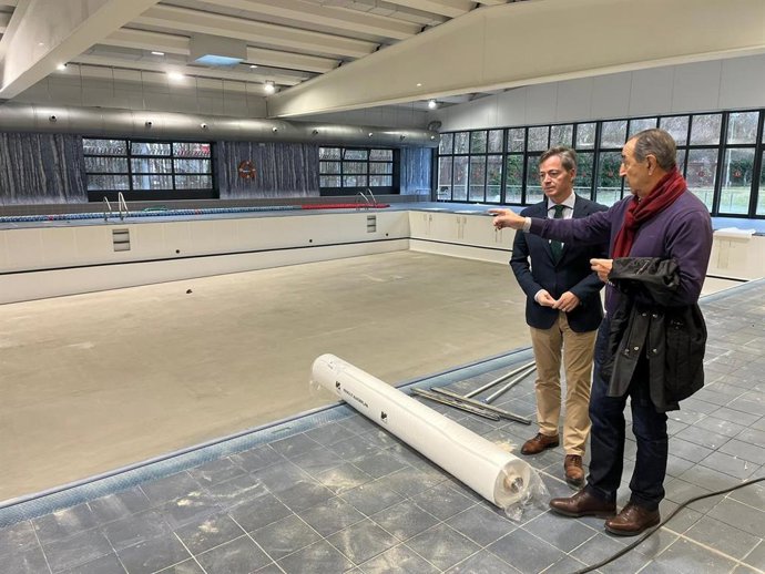 El Ayuntamiento de Burgos destina 125.000 euros a la renovación del fondo de la piscina climatizada de San Amaro.