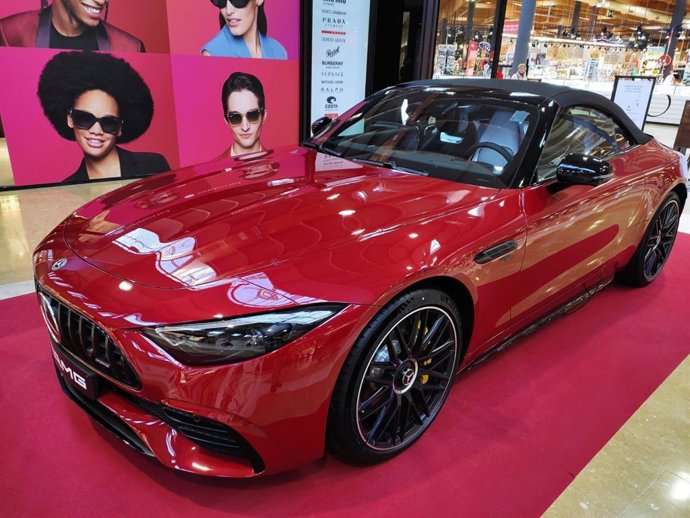 Archivo - Turismo nuevo Mercedes a la venta