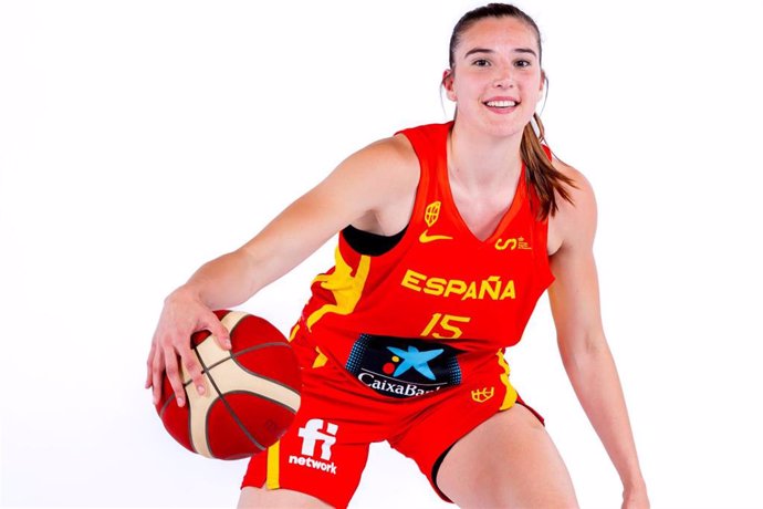 Maria Eraunzetamurgil, con la selección española.