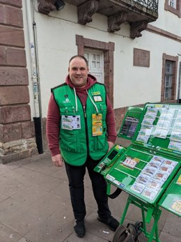 Santi Ibargarai Iribarren, vendedor de la ONCE que ha repartido los cupones premiados.